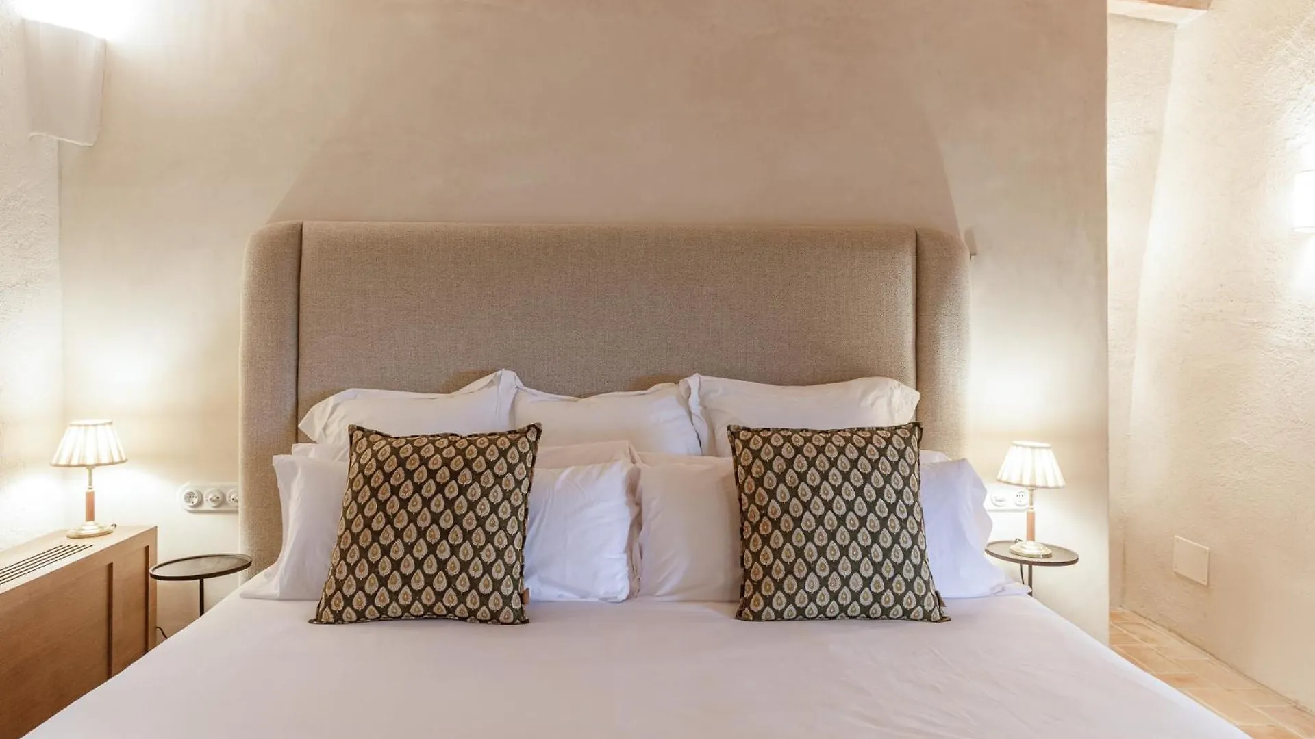 Hotel Castell De Vallgornera Peralada 0*,