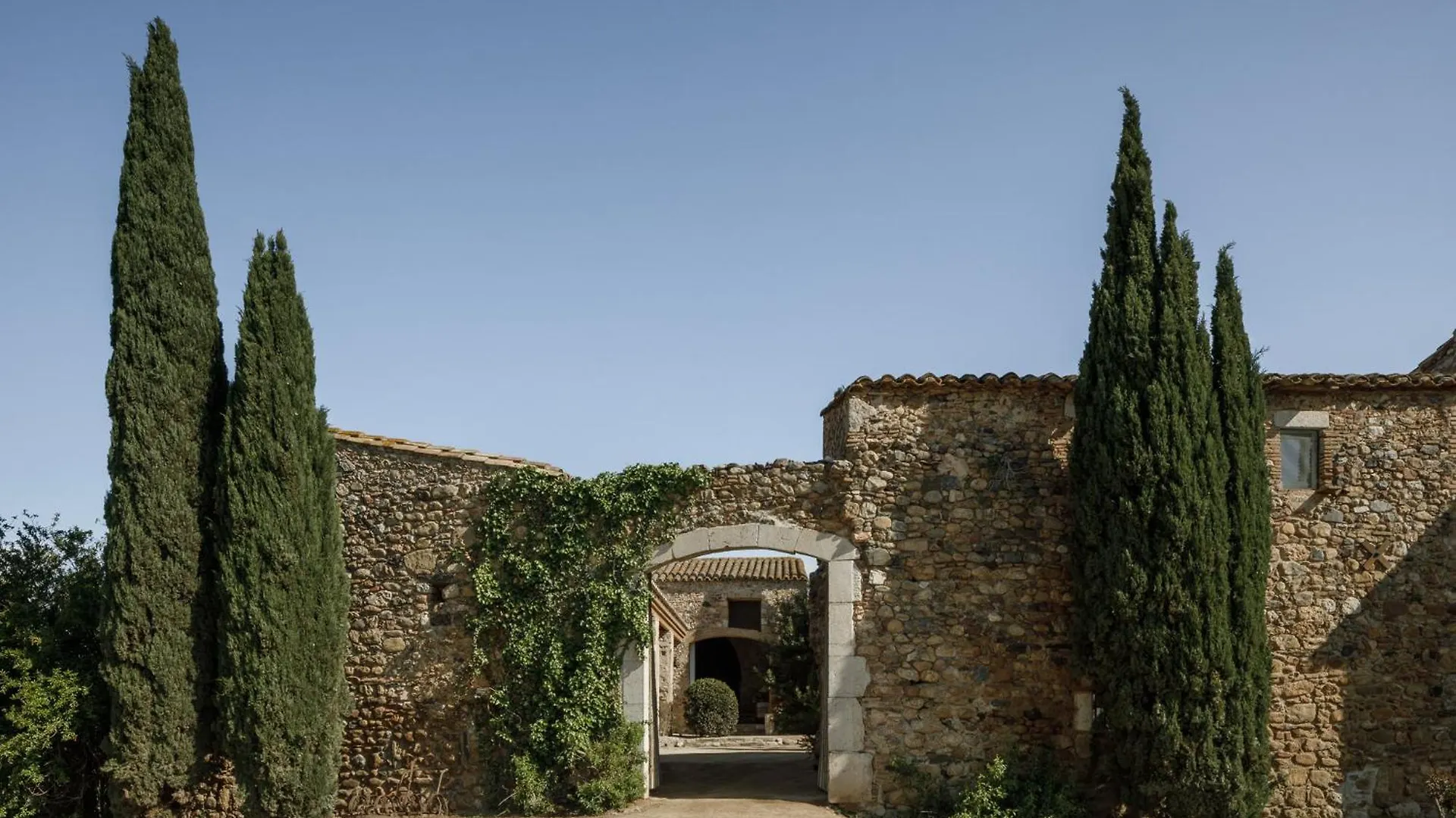 Hotel Castell De Vallgornera Peralada